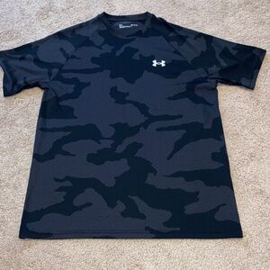 Under Armour Black Short Sleeve Tee